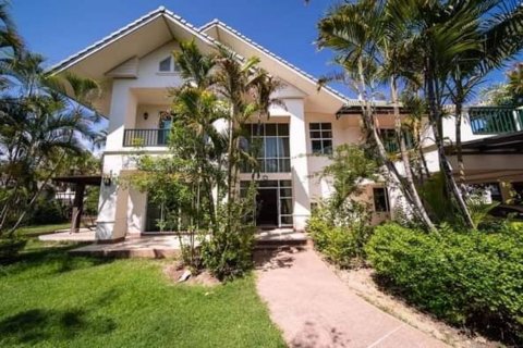 House in Chiang Mai, Thailand 4 bedrooms № 119943 - photo 3