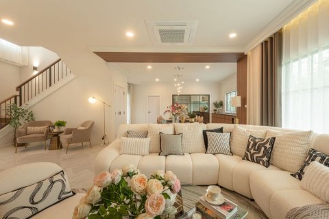 House in Chiang Mai, Thailand 5 bedrooms № 119941 - photo 4