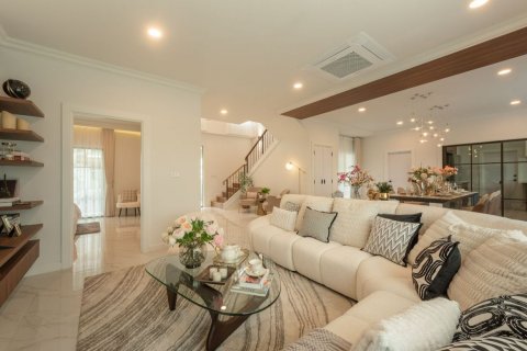 House in Chiang Mai, Thailand 5 bedrooms № 119941 - photo 7