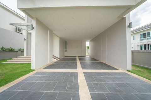 House in Chiang Mai, Thailand 5 bedrooms № 119944 - photo 4