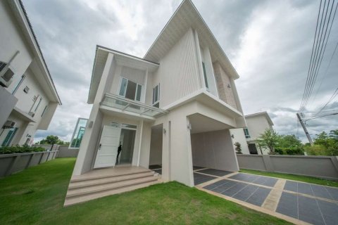 House in Chiang Mai, Thailand 5 bedrooms № 119944 - photo 3
