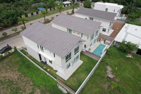 House in Chiang Mai, Thailand 5 bedrooms № 119944 - photo 2