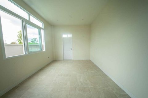 House in Chiang Mai, Thailand 5 bedrooms № 119944 - photo 8