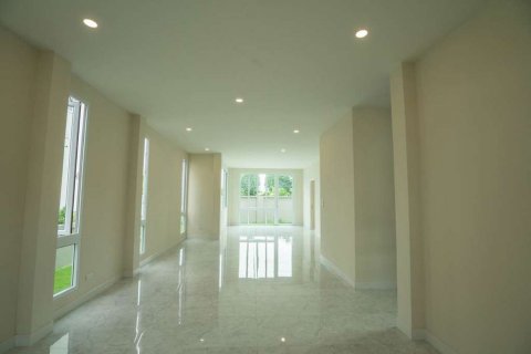 House in Chiang Mai, Thailand 5 bedrooms № 119944 - photo 7