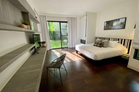 Condo in Chiang Mai, Thailand, 2 bedrooms  № 119939 - photo 11