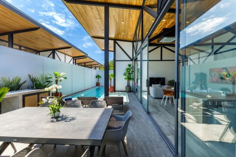 Villa in Phuket, Thailand 4 bedrooms № 170583 - photo 2