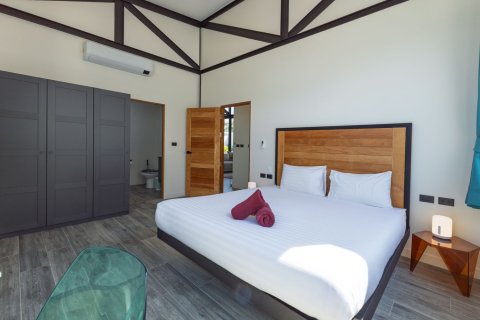 Villa in Phuket, Thailand 4 bedrooms № 170583 - photo 24