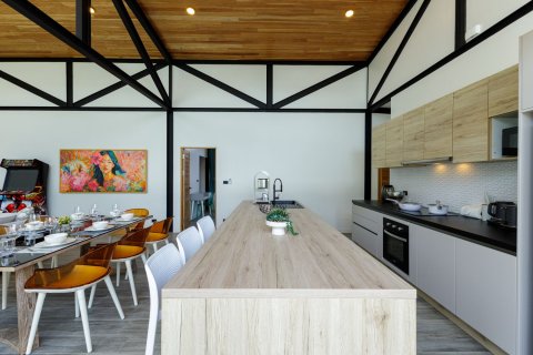 Villa in Phuket, Thailand 4 bedrooms № 170583 - photo 12
