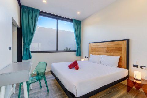 Villa in Phuket, Thailand 4 bedrooms № 170583 - photo 27
