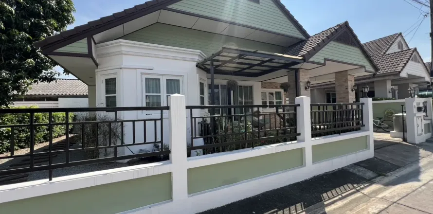 House in Pattaya, Thailand 3 bedrooms № 149036