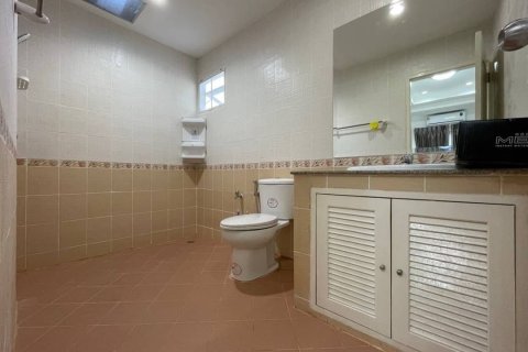 House in Pattaya, Thailand 3 bedrooms № 149036 - photo 14