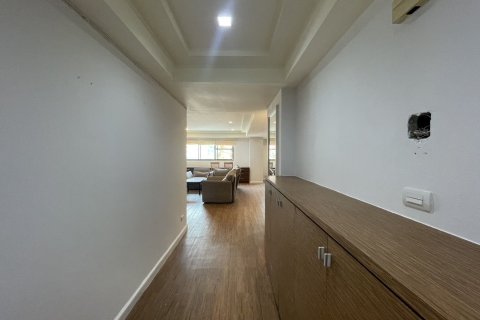 Condo in Watthana, Bangkok, Thailand, 3 bedrooms  № 161186 - photo 7