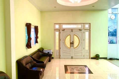 House in Bangkok Yai, Thailand 2 bedrooms № 161185 - photo 3