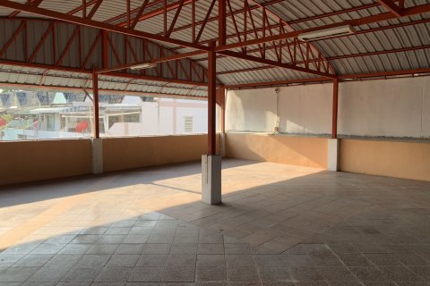 House in Bangkok Yai, Thailand 2 bedrooms № 161185 - photo 20