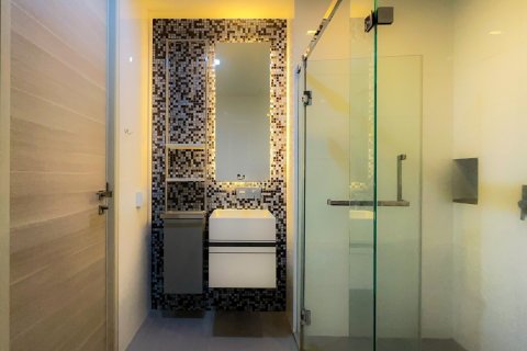 Студия в кондо в Банг Раке, Бангкок, Таиланд № 161187 - фото 7