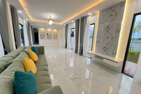 Villa in Cha-am, Thailand 3 bedrooms № 161189 - photo 14