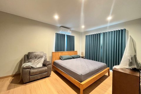 House in San Kamphaeng, Thailand 3 bedrooms № 154882 - photo 4