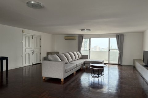 Condo à Watthana, Bangkok, Thaïlande, 3 chambres № 154878 - photo 1