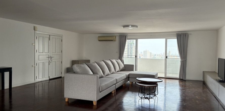 Condo à Watthana, Bangkok, Thaïlande, 3 chambres № 154878