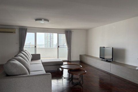 Condo à Watthana, Bangkok, Thaïlande, 3 chambres № 154878 - photo 2