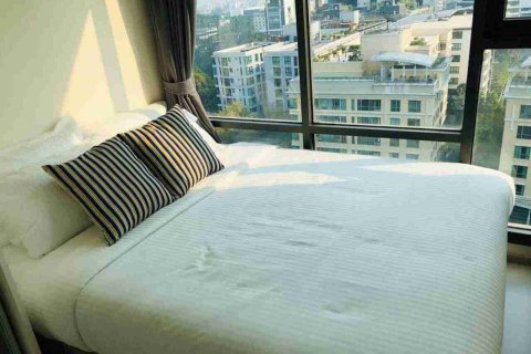 Condo in Bangkok, Thailand, 2 bedrooms № 183495 - photo 1