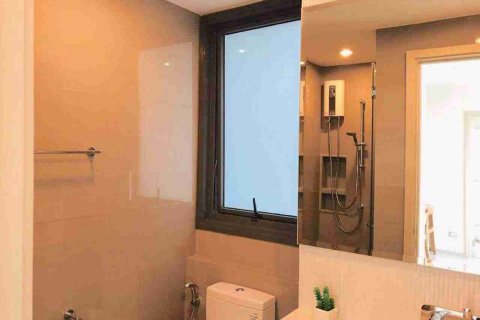 Condo in Bangkok, Thailand, 2 bedrooms № 183495 - photo 7
