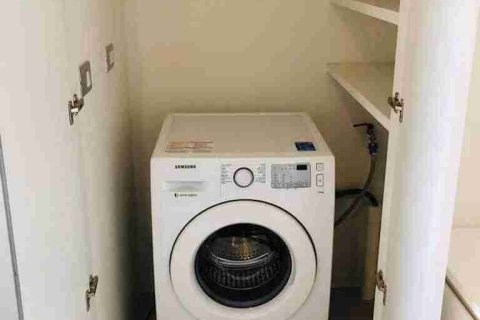 Condo in Bangkok, Thailand, 2 bedrooms № 183495 - photo 8