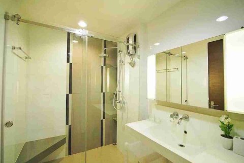 Condo in Bangkok, Thailand, 1 bedroom № 183498 - photo 4