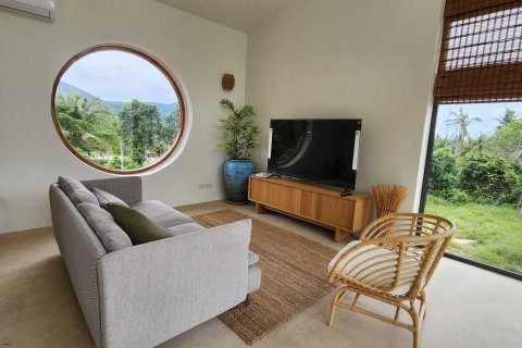 Villa in Surat Thani, Thailand 3 bedrooms № 170473 - photo 12