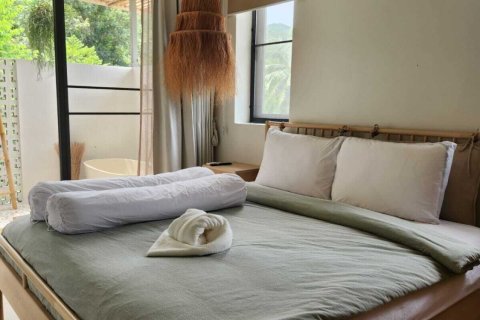 Villa in Surat Thani, Thailand 3 bedrooms № 170473 - photo 4