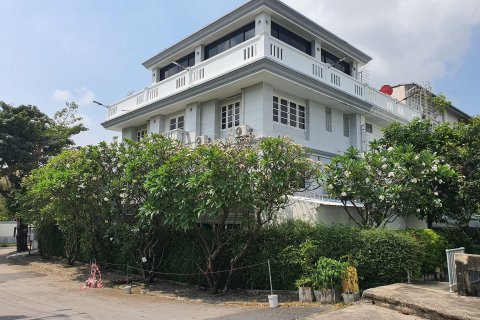 Townhouse à Prawet, Bangkok, Thaïlande 6 chambres № 170469