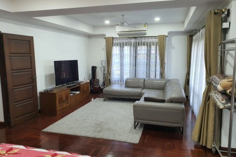 Townhouse à Prawet, Bangkok, Thaïlande 6 chambres № 170469 - photo 18