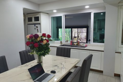 Townhouse à Prawet, Bangkok, Thaïlande 6 chambres № 170469 - photo 10