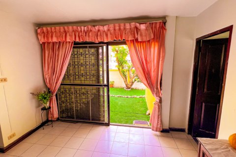 House in Bangkok, Thailand 5 bedrooms № 170470 - photo 21