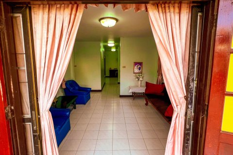 House in Bangkok, Thailand 5 bedrooms № 170470 - photo 13