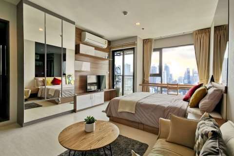 Студия в кондо в Клонг Тоэй, Бангкок, Таиланд № 170471