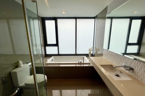 Condo in Khlong Toei, Bangkok, Thailand, 2 bedrooms  № 160515 - photo 10