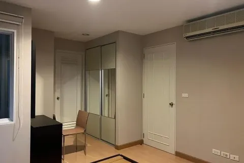 Studio dans le Condo à Sathon, Bangkok, Thaïlande  № 160516 - photo 3