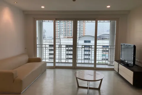 Condo in Khlong San, Bangkok, Thailand, 2 bedrooms № 157030 - photo 2