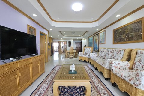 Кондоминиум с 3 спальнями в Паттайе, Таиланд № 157027 - фото 11