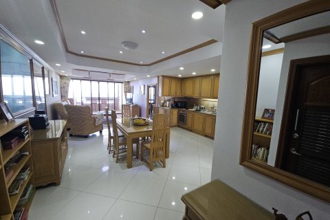 Кондоминиум с 3 спальнями в Паттайе, Таиланд № 157027 - фото 2