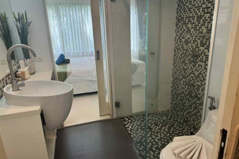 Condo à Kathu, Thaïlande, 2 chambres № 169520 - photo 9