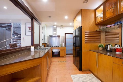 Townhouse in Bangkok, Thailand 4 bedrooms № 142934 - photo 8