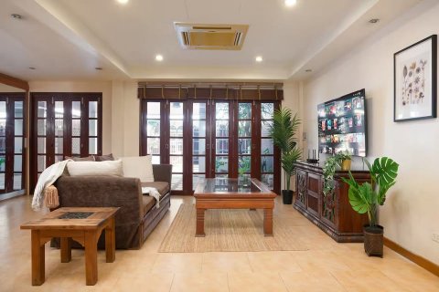 Townhouse in Bangkok, Thailand 4 bedrooms № 142934 - photo 3