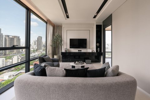 Condo in Bangkok, Thailand, 2 bedrooms № 142928 - photo 2