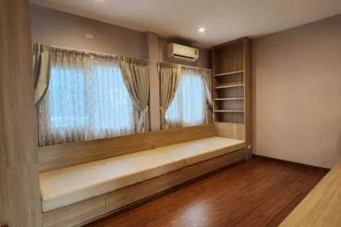 Haus in Bang Na, Bangkok, Thailand 5 Schlafzimmer № 214839 - Foto 8