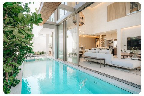 Condo in Bangkok, Thailand, 5 bedrooms № 170183 - photo 20