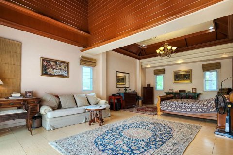 House in Chiang Mai, Thailand 6 bedrooms № 146597