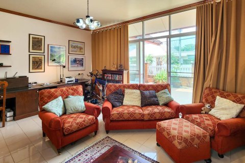 Дом в Чиангмае, Таиланд с 6 спальнями № 146597 - фото 4