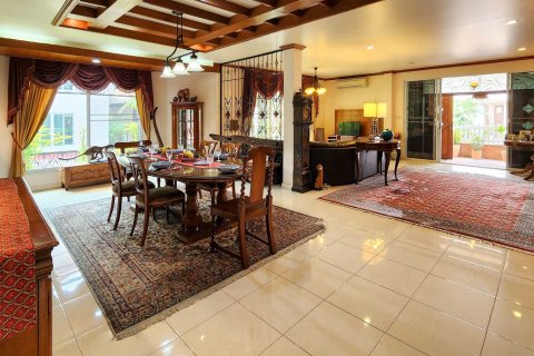 Дом в Чиангмае, Таиланд с 6 спальнями № 146597 - фото 5